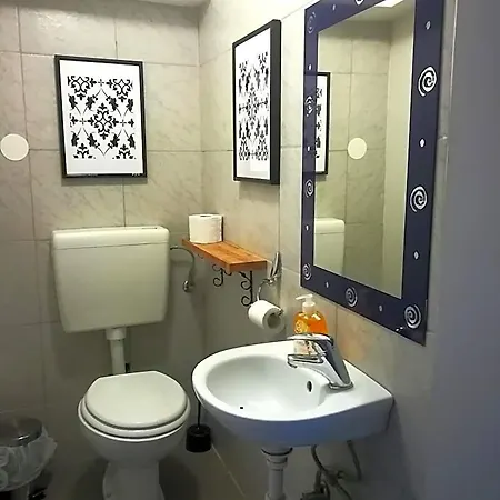 24 Hostel